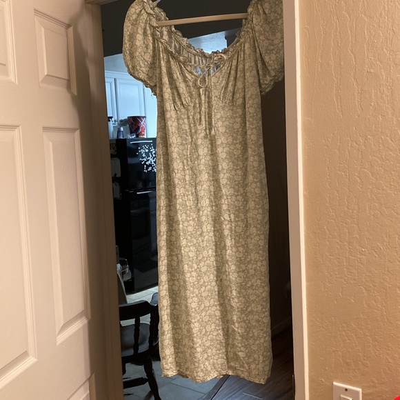 NWOT AUW Baby Doll Green Floral Dress - Picture 4 of 5